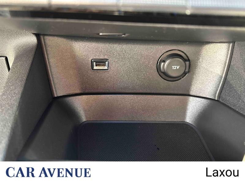 Used PEUGEOT 3008 HYBRID 225ch Allure Pack e-EAT8 2021 Toit Black Diamond Noir Perla Nera € 21890 in Lunéville