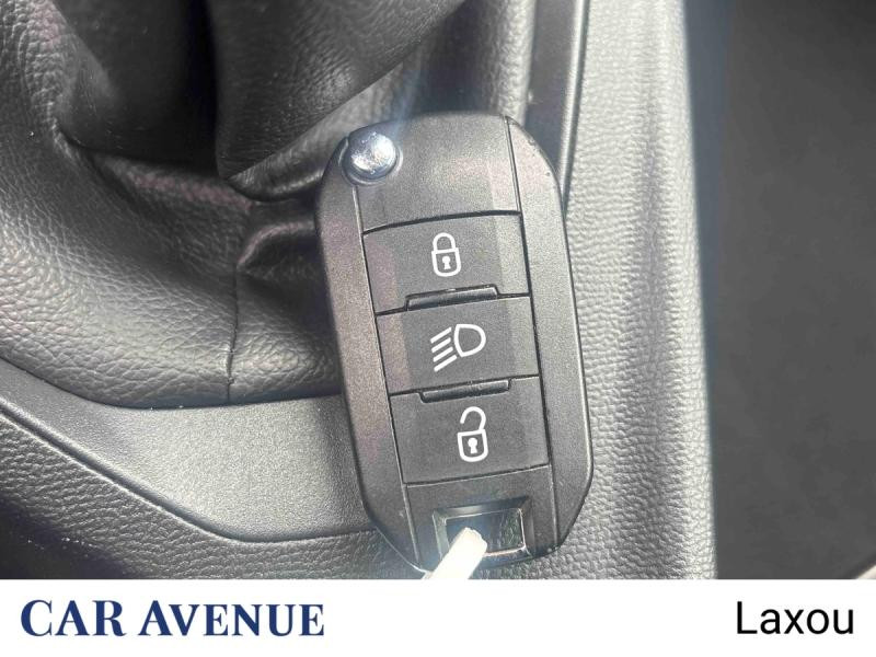 Used PEUGEOT 208 1.2 PureTech 75ch S&S Like 2022 Blanc Banquise (O) € 11958 in Lunéville