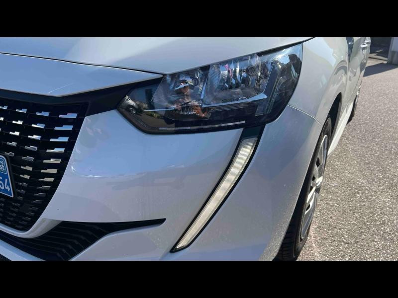 Used PEUGEOT 208 1.5 BlueHDi 100ch S&S Active 2022 Blanc Banquise (O) € 12947 in Lunéville