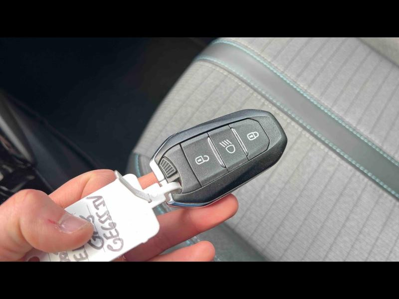 Used PEUGEOT 2008 e-2008 136ch Allure Pack 2022 Gris Artense (M) € 17927 in Lunéville