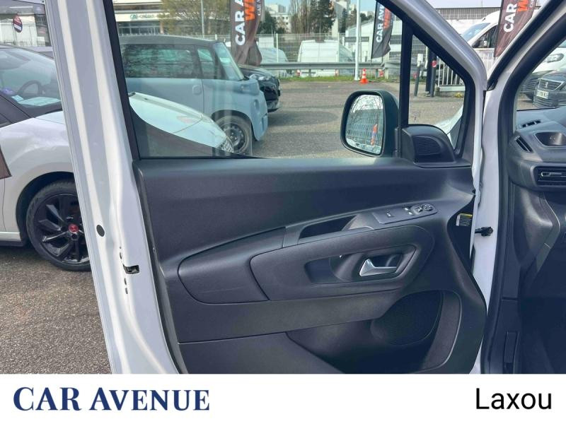 Occasion PEUGEOT Partner M 650kg BlueHDi 100ch S&S Cabine Multiflex 3 places Pack Asphalt Connect 2024 Blanc Icy 19563 € à Lunéville