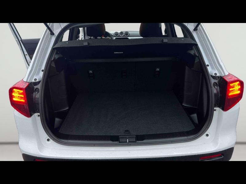 Used SUZUKI Vitara 1.4 Boosterjet Hybrid 129ch Privilège Auto 2022 Cool White Pearl métallisé € 18971 in Lunéville