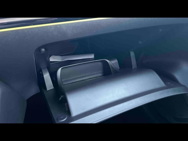 Occasion PEUGEOT 208 1.2 Hybrid 110ch GT e-DCS6 2024 Gris Artense (M) 20290 € à Lunéville