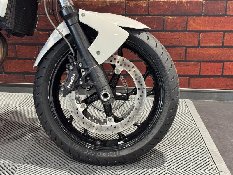 Used BMW F F 800 R ABS 2012 Blanc alpin/Soie noire € 4290 in Dijon