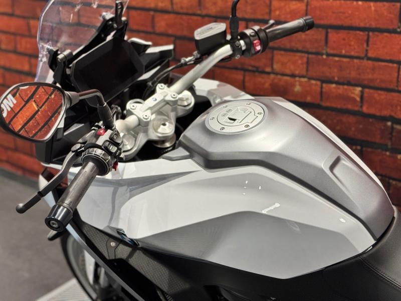 Used BMW F F 900 XR A2 2022 Blanc € 7990 in Dijon