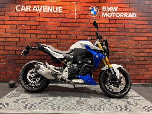Occasion BMW F F 900 R A2 2022 Style Sport (White, blue metallic, red) 8 290 € à Dijon