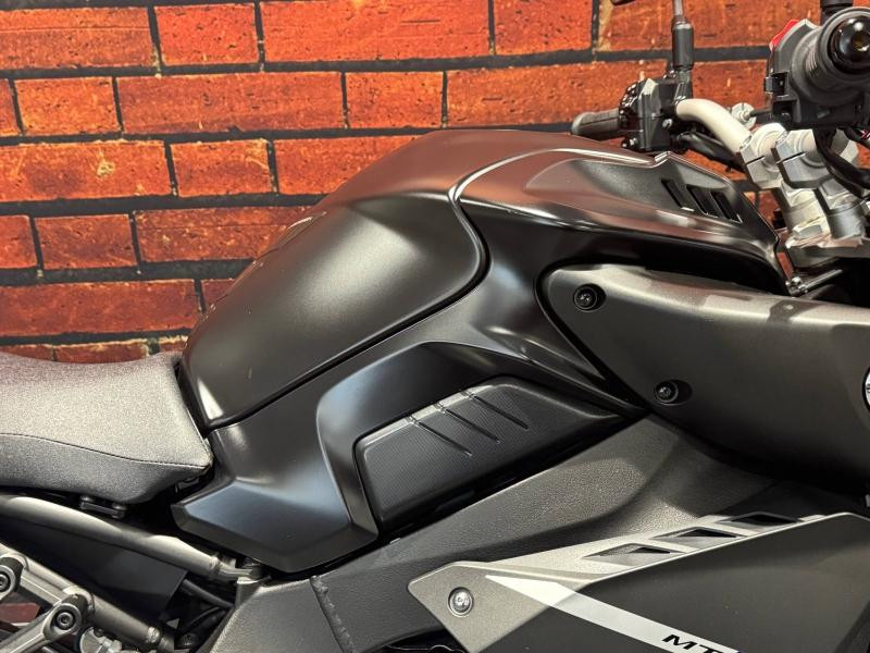 Occasion YAMAHA MT MT-10 2017 2017 Noir 8990 € à Dijon