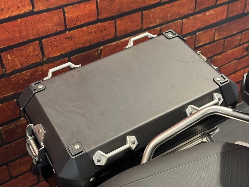 Occasion BMW R R 1250 GS Adventure 2022 Light White / Racing Blue/ Racing Red 20490 € à Dijon