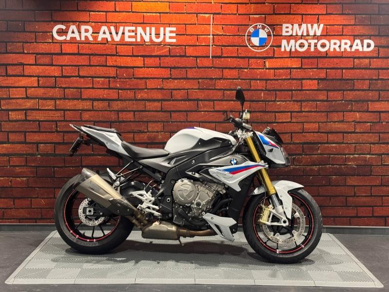 Occasion BMW S S 1000 R 2018 Light white/Lupin blue/Racing red 9990 € à Dijon