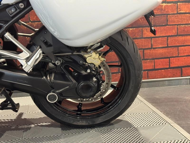 Occasion BMW R R 1250 RS Evo 2023 Light White / Racing Blue/ Racing Red 16490 € à Dijon