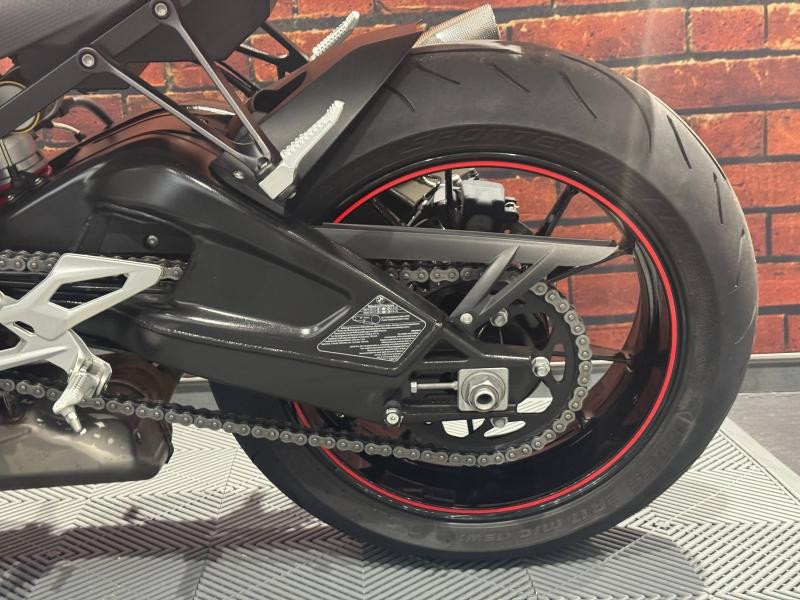 Occasion BMW S S 1000 R 2018 Light white/Lupin blue/Racing red 9990 € à Dijon