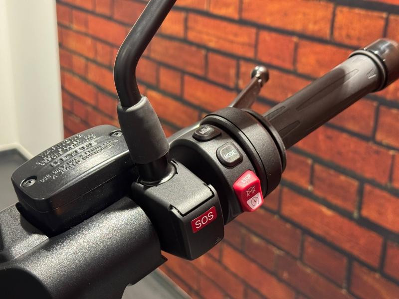 Occasion BMW C CE04 2025 Imperial metallic Blue 11990 € à Dijon