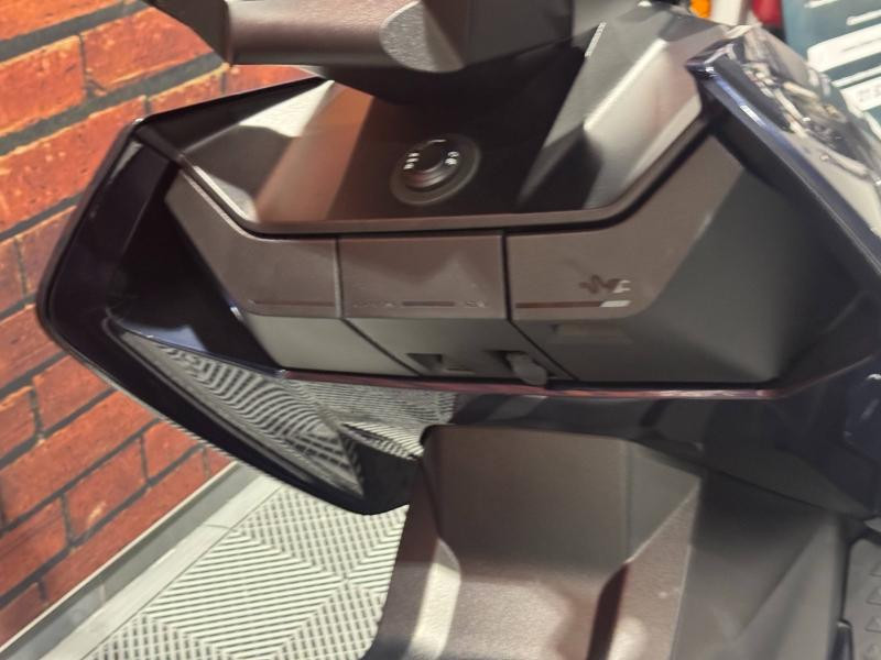 Occasion BMW C CE04 2025 Imperial metallic Blue 11990 € à Dijon