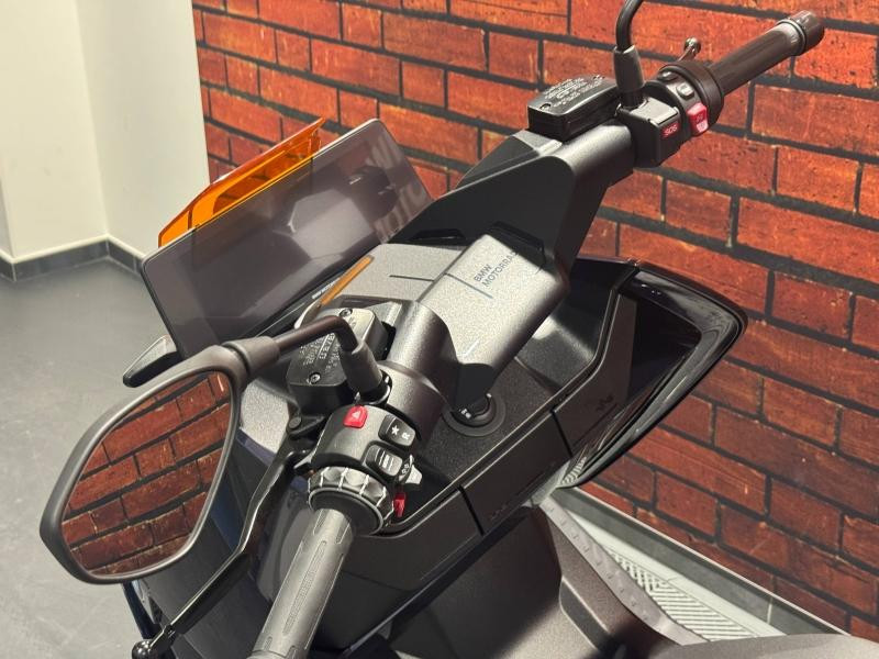 Occasion BMW C CE04 2025 Imperial metallic Blue 11990 € à Dijon