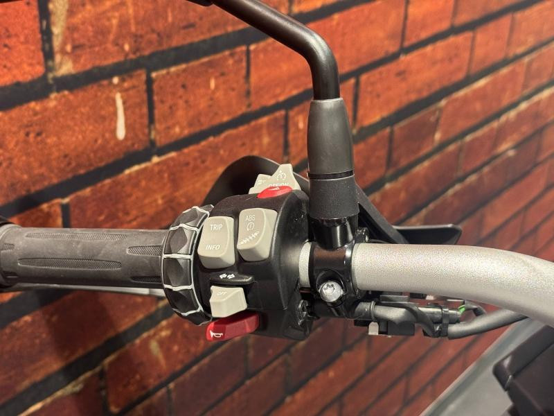 Occasion BMW S S 1000 XR 2017 Light white/Granit grey/Racing Red 12990 € à Dijon