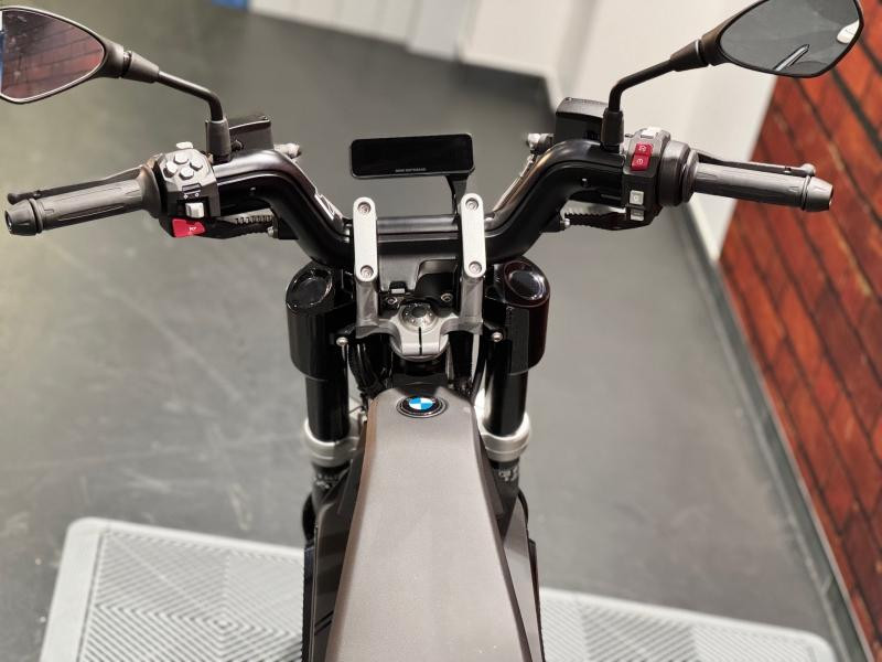Occasion BMW C CE02 125cc 2024 Cosmic black uni 4490 € à Dijon