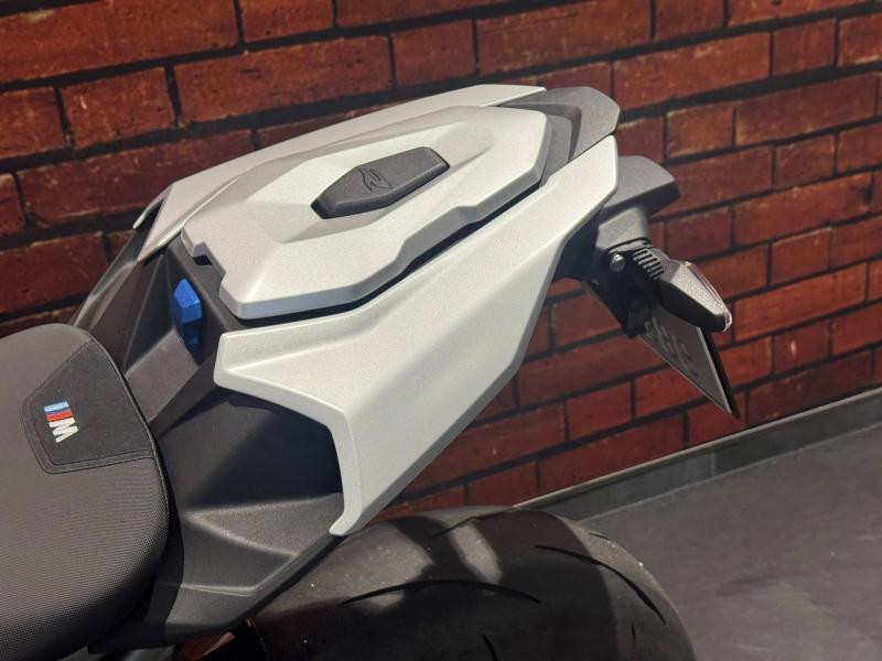 Occasion BMW M M 1000 R 2025 2025 Aluminium Blanc Metallic matt 26490 € à Dijon