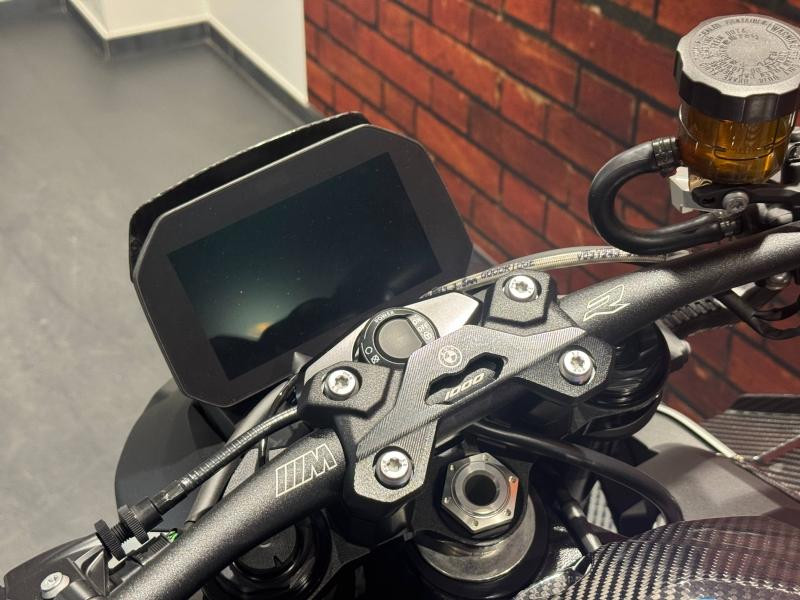 Occasion BMW M M 1000 R 2025 2025 Aluminium Blanc Metallic matt 26490 € à Dijon