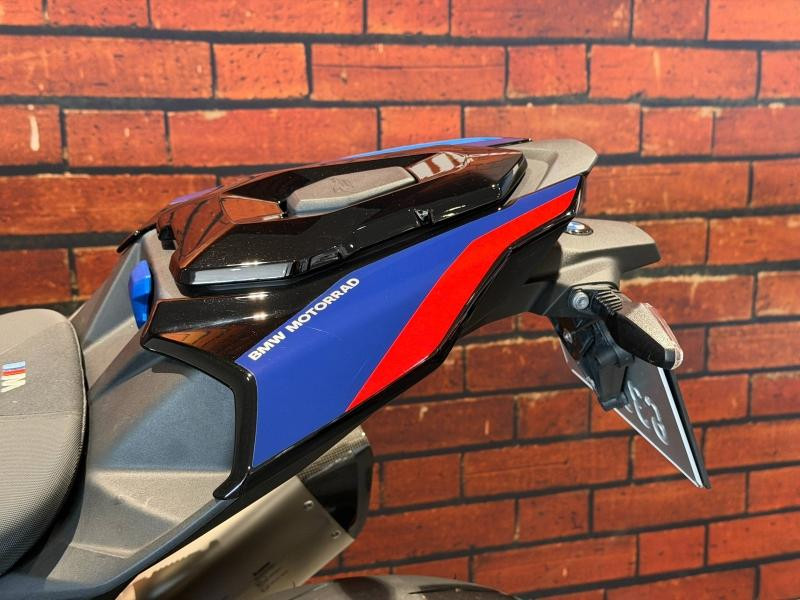 Used BMW M M 1000 R 2023 Black Storm Met / M Motorsport € 20490 in Dijon