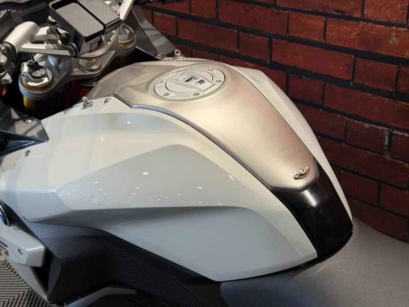 Used BMW R R 1200 RS Sport 2018 Blanc € 11990 in Dijon