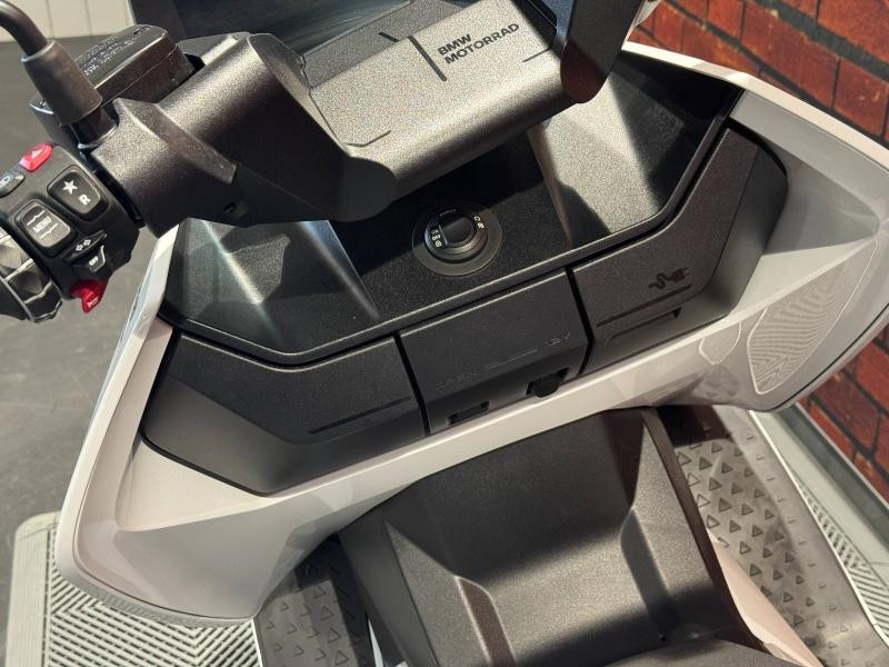 Occasion BMW C CE04 11kW 2025 Light White Uni 14340 € à Dijon