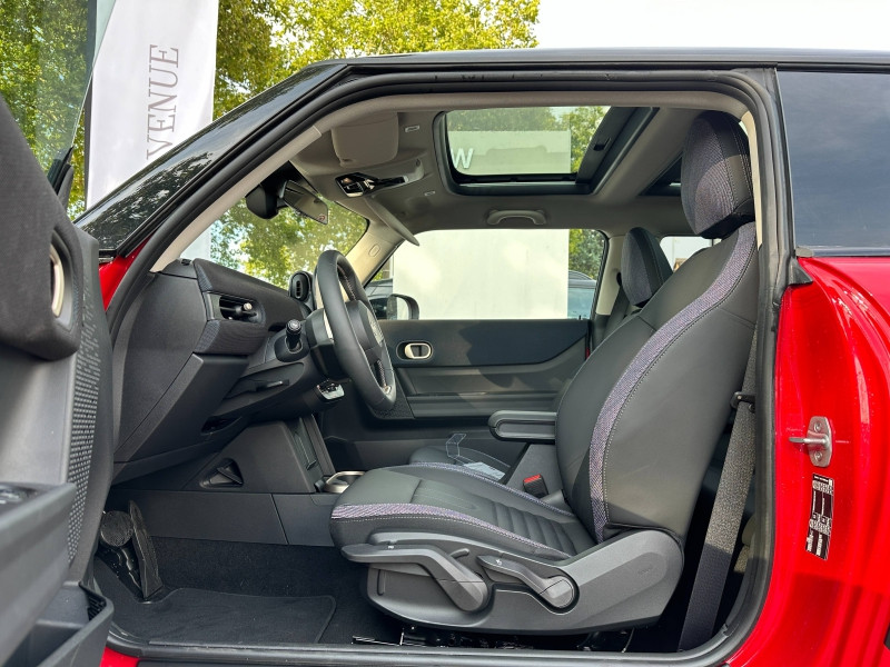 Occasion MINI Cooper 3 Portes C 156ch Classic DKG7 2024 Chili Red II 34590 € à Beaune