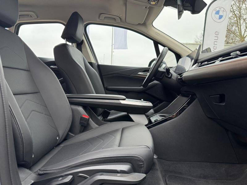 Occasion BMW Série 2 ActiveTourer 220i 170ch Business Design DKG7 2024 Sparkling Copper Grey métallisé 34990 € à Beaune