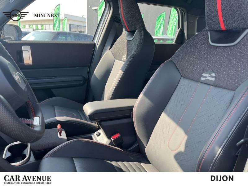 Occasion MINI Countryman C 170ch JCW DKG7 2024 Argenté 41490 € à Beaune