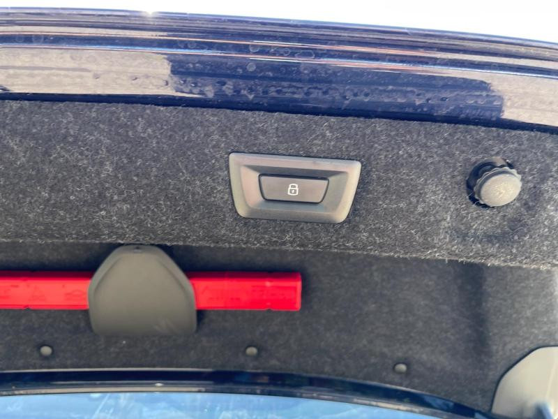 Occasion BMW Série 5 545eA xDrive 394ch M Sport Steptronic 2023 BMW Individual Tanzaniteblau métallisé 55990 € à Beaune