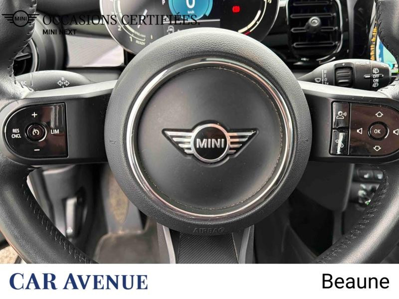 Occasion MINI Mini 5 Portes Cooper 136ch Edition Premium Plus BVA7 2023 Argenté 26900 € à Beaune