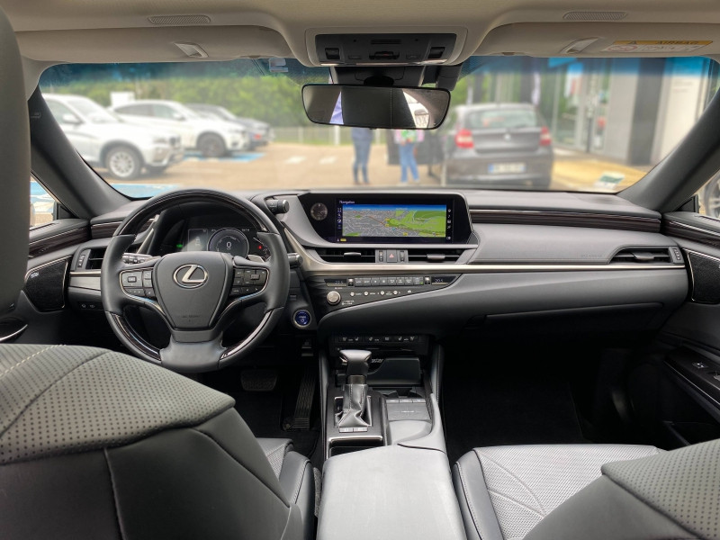 Used LEXUS ES 300h Executive MY20 2020 Sable Lunaire € 38490 in Chaumont