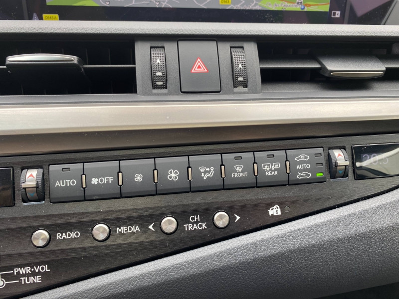 Used LEXUS ES 300h Executive MY20 2020 Sable Lunaire € 38490 in Chaumont