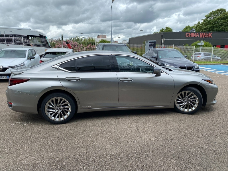 Used LEXUS ES 300h Executive MY20 2020 Sable Lunaire € 38490 in Chaumont