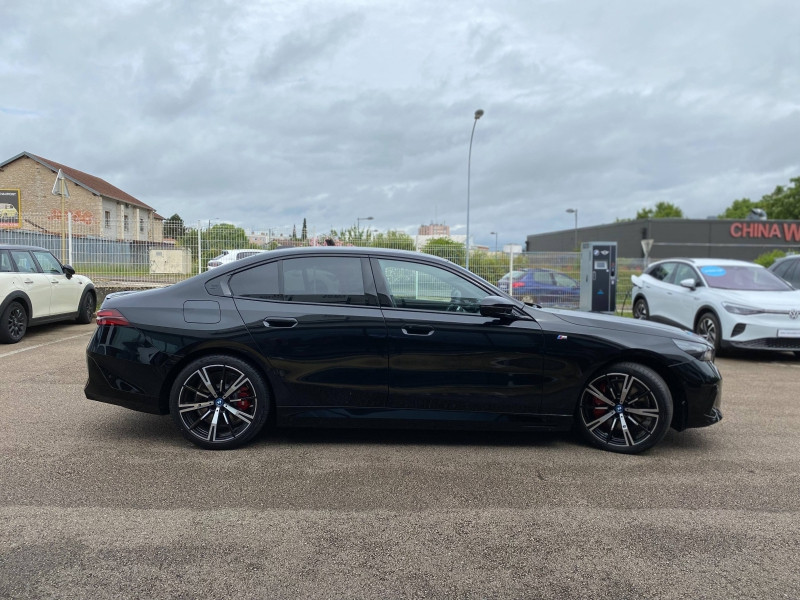 Occasion BMW Série 5 i5 M60 601ch xDrive 2024 Saphirschwarz métallisé 99880 € à Chaumont