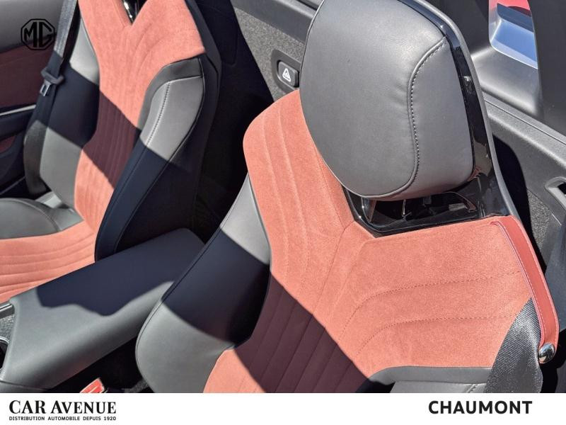 Occasion MG MOTOR Cyberster 510ch 77kWh 4WD 2025 Camdem Grey / Toit Rouge 64888 € à Chaumont