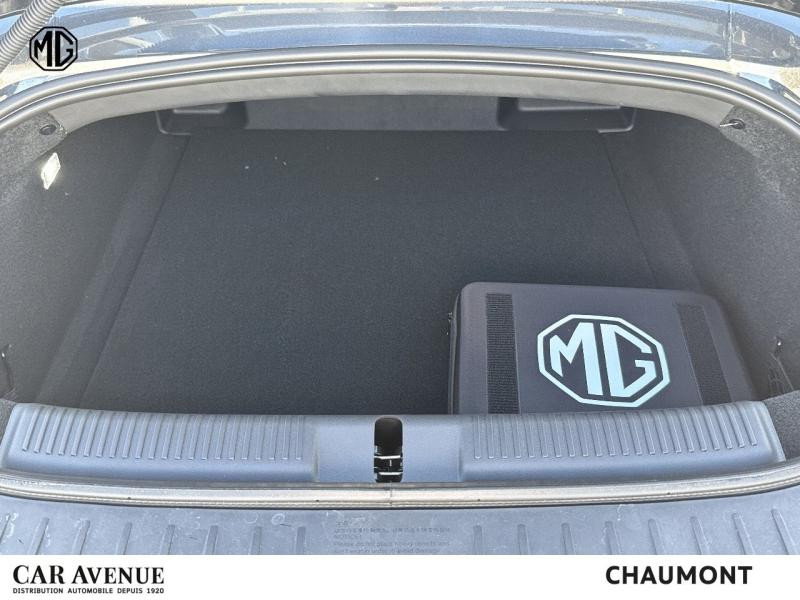 Occasion MG MOTOR Cyberster 510ch 77kWh 4WD 2025 Camdem Grey / Toit Rouge 64888 € à Chaumont