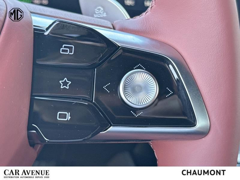 Occasion MG MOTOR Cyberster 510ch 77kWh 4WD 2025 Camdem Grey / Toit Rouge 64888 € à Chaumont
