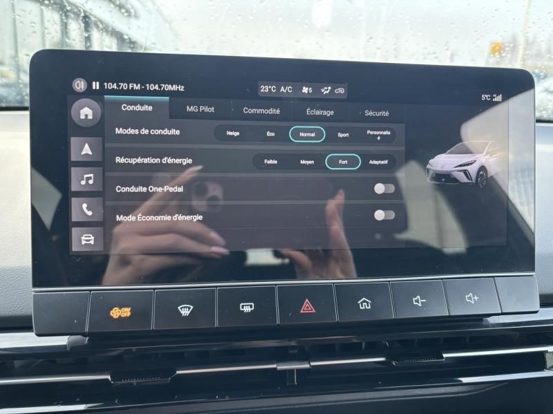 Used MG MOTOR MG4 EV 204ch - 64kWh Luxury MY23 2023 Medal Silver métallisé € 22980 in Chaumont