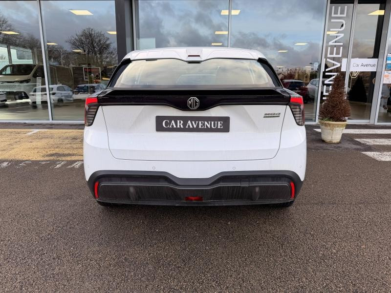 Used MG MOTOR MG4 EV 170ch - 51kWh MY23 2023 Blanc € 20890 in Chaumont