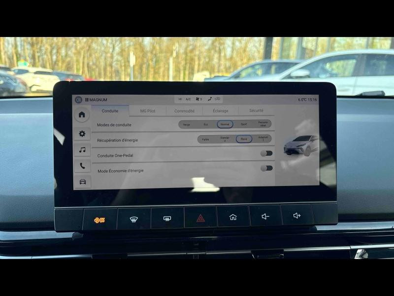 Used MG MOTOR MG4 EV 170ch - 51kWh MY23 2023 Andes Grey métallisé € 19980 in Chaumont