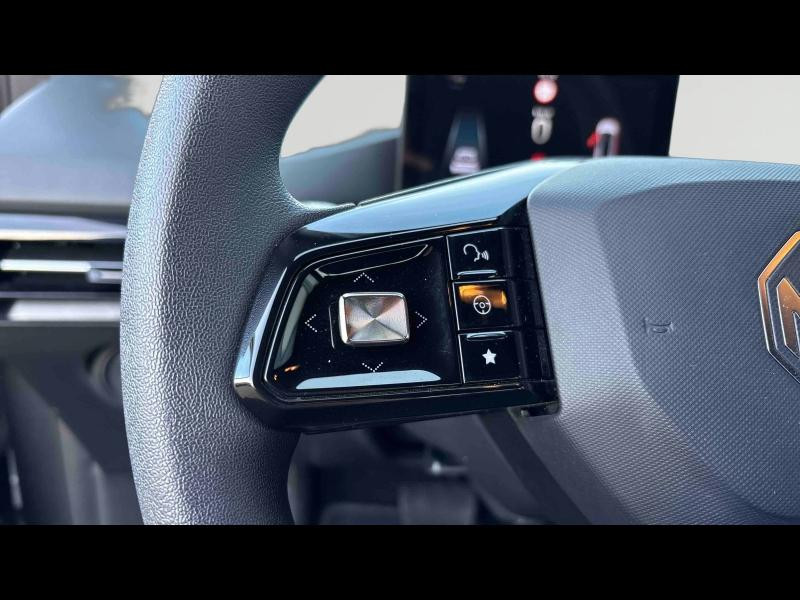 Used MG MOTOR MG4 EV 170ch - 51kWh MY23 2023 Andes Grey métallisé € 19980 in Chaumont