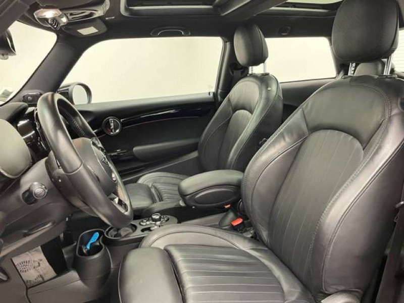 Occasion MINI Mini Hatch 3 Portes Cooper SE 184 ch Finition Classic 3p 2021 Rouge 24900 € à Dijon