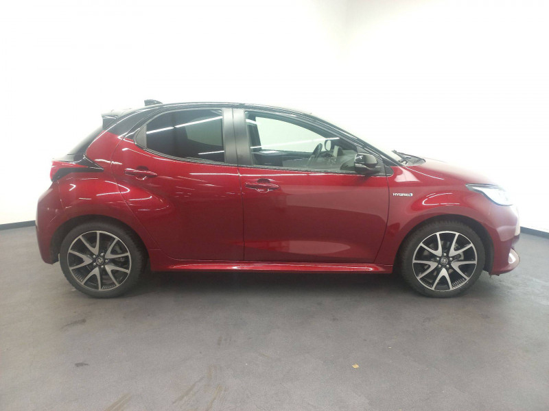 Occasion TOYOTA Yaris Yaris Hybride 116h Collection 5p 2021 Rouge 17900 € à Dijon