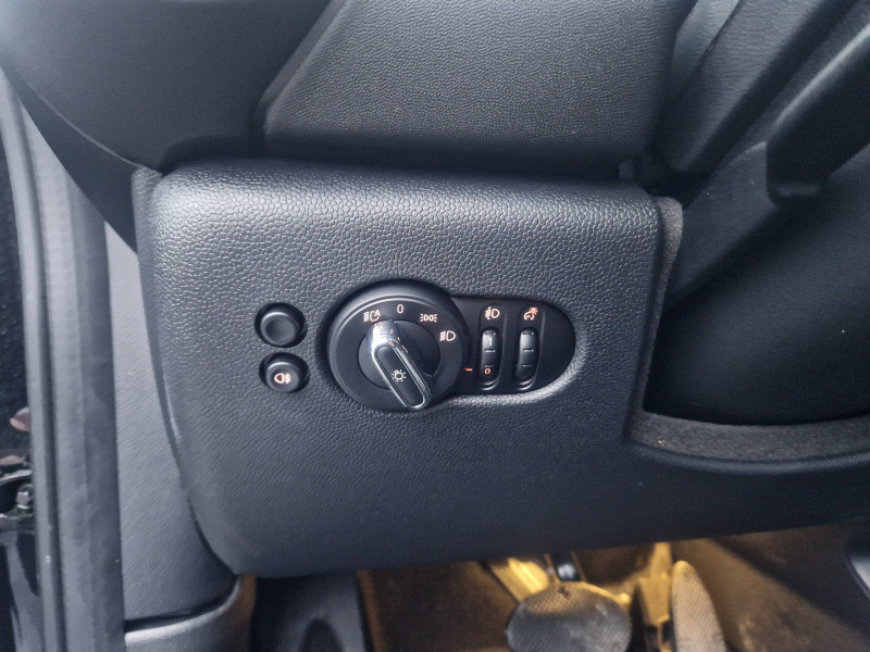 Occasion MINI Mini Hatch 3 Portes Cooper SE 184 ch Edition Premium Plus 3p 2022 Noir 25928 € à Dijon