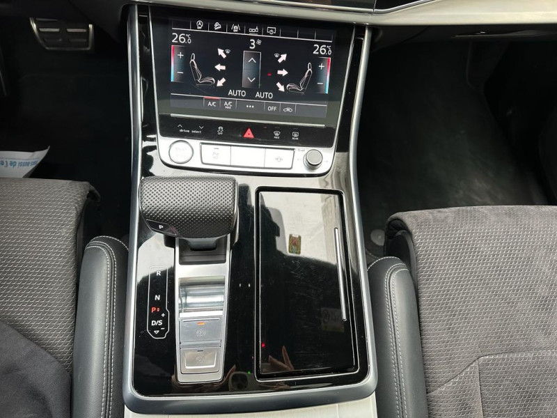Occasion AUDI Q8 50 TDI 286ch S line quattro tiptronic 8 2019 Gris clair 52900 € à Dijon