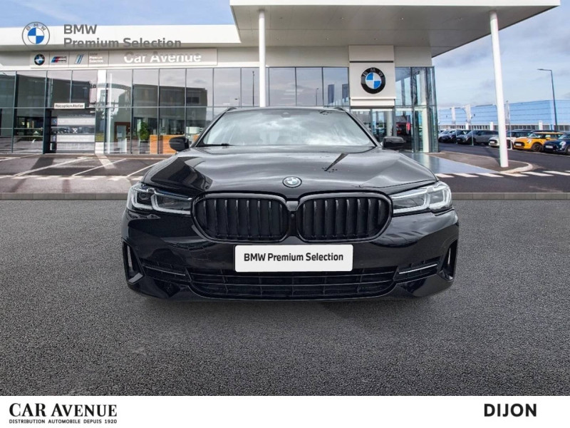 Occasion BMW Série 5 Touring 530eA 292ch Business Design Steptronic 10cv 2023 Schwarz 43490 € à Dijon