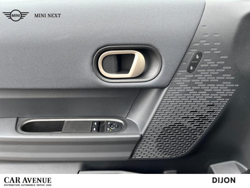 Occasion MINI Cooper 3 Portes C 156ch Essential DKG7 2024 Midnight Black II 28900 € à Dijon