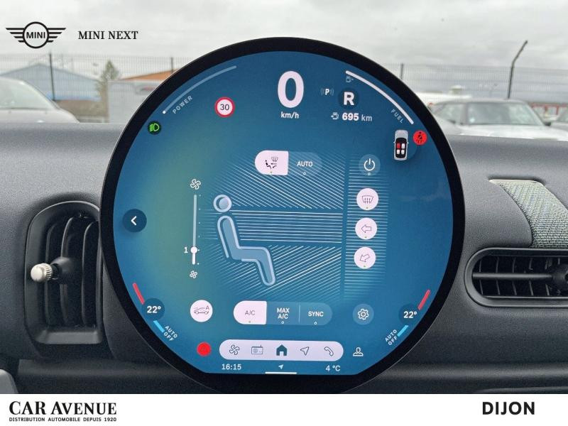 Occasion MINI Cooper 3 Portes C 156ch Essential DKG7 2024 Midnight Black II 28900 € à Dijon