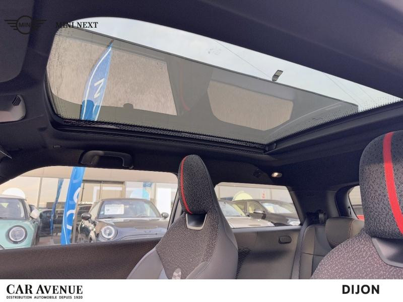 Occasion MINI Cooper 3 Portes E 184ch JCW 2024 Legend Grey 39990 € à Dijon