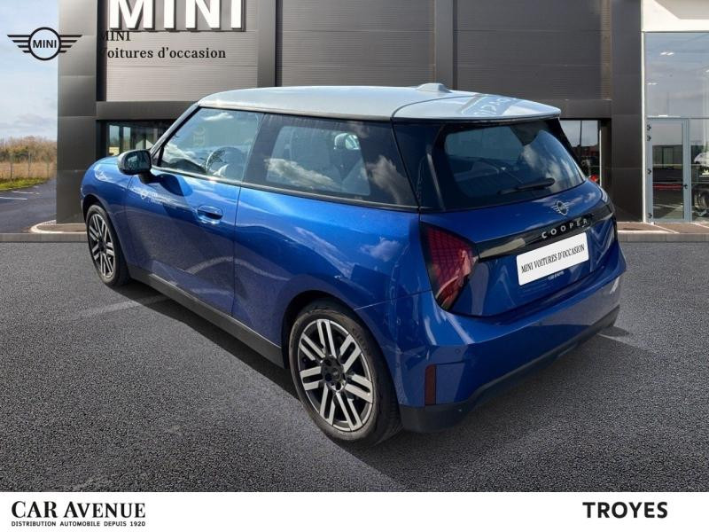 Used MINI Cooper 3 Portes E 184ch Classic 2024 Blazing Blue € 29990 in Dijon